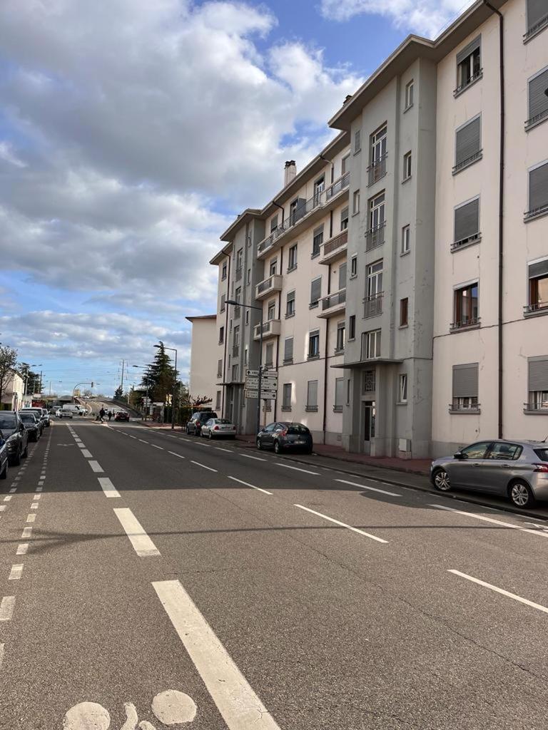 Ferienwohnung Le Pressense 2 Vénissieux Exterior foto